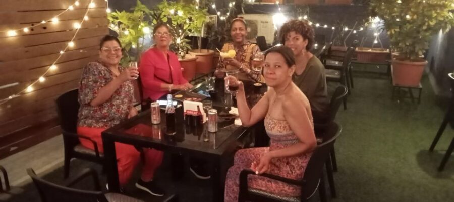 South Bombay Bar Live Tour 2 hours - Two Hours of South Bombay Nightlife: what the timing really delivers