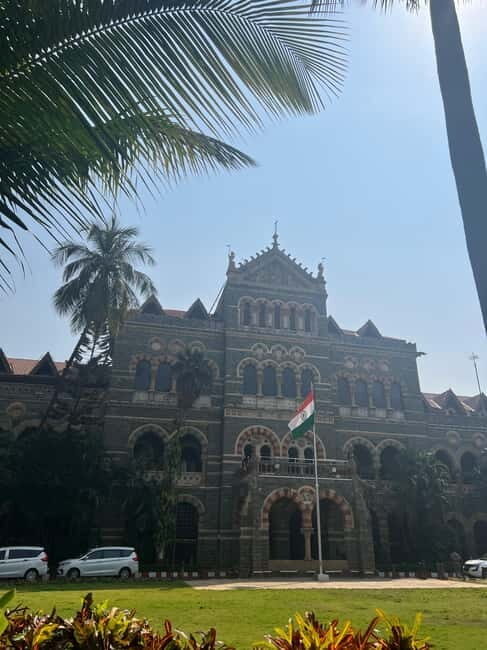 South Mumbai: Cultural Heritage Walking Tour - From Pizza Express to the Gateway of India: where the story starts