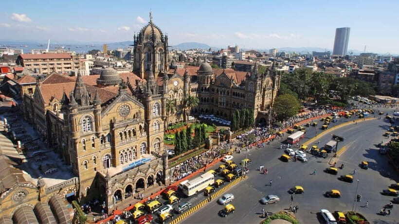 South Mumbai: Cultural Heritage Walking Tour - Kala Ghoda and Oval Maidan: the kind of guided walking that changes how you look