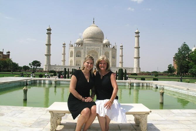 Taj Mahal Day Trip Including Same Day Flights from Mumbai - Flying back to Mumbai: meals, drop-off, and end-of-day reality