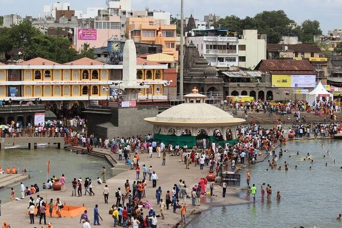 Temples & Vineyards: Private Tour to Nashik from Mumbai - Panchavati: Kalaram Temple and Sita Gufaa Without Backtracking