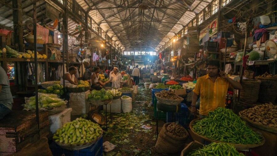 The Mumbai by Dawn Tour - Crawford Market: morning produce culture