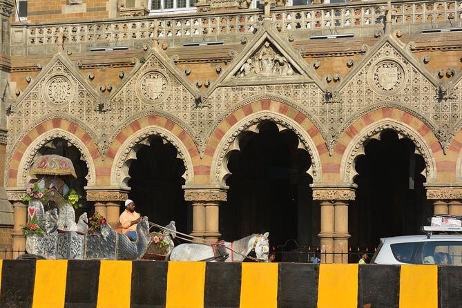 Two Days Mumbai Tour Package : City + Slum + Elephanta + Market - Two days in Mumbai: the mix that makes sense fast