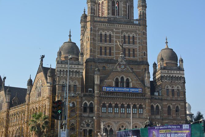 Two Days Mumbai Tour Package : City + Slum + Elephanta + Market - Private guide and pickup in South Mumbai (the traffic-proofing)